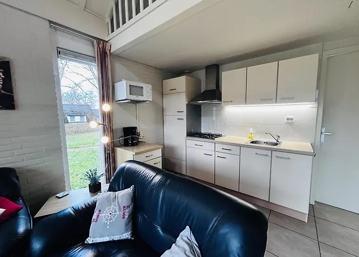 Bungalowpark - Delta 115 Дом отдыха *